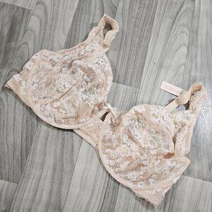 Victoria’s Secret Body by Victoria The Fabulous Full Cup Floral Lace Bra 42G